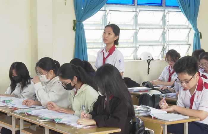 Tiếp bước em Phương Nghi đến trường (31-05-2025)